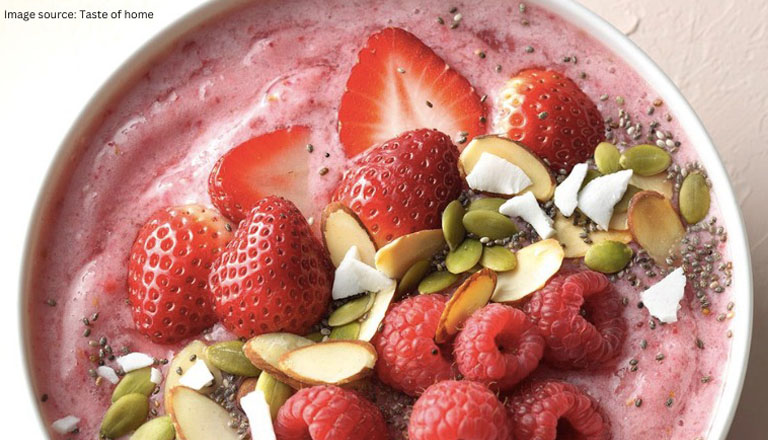 Boredom-Busting Berry Smoothie Bowl