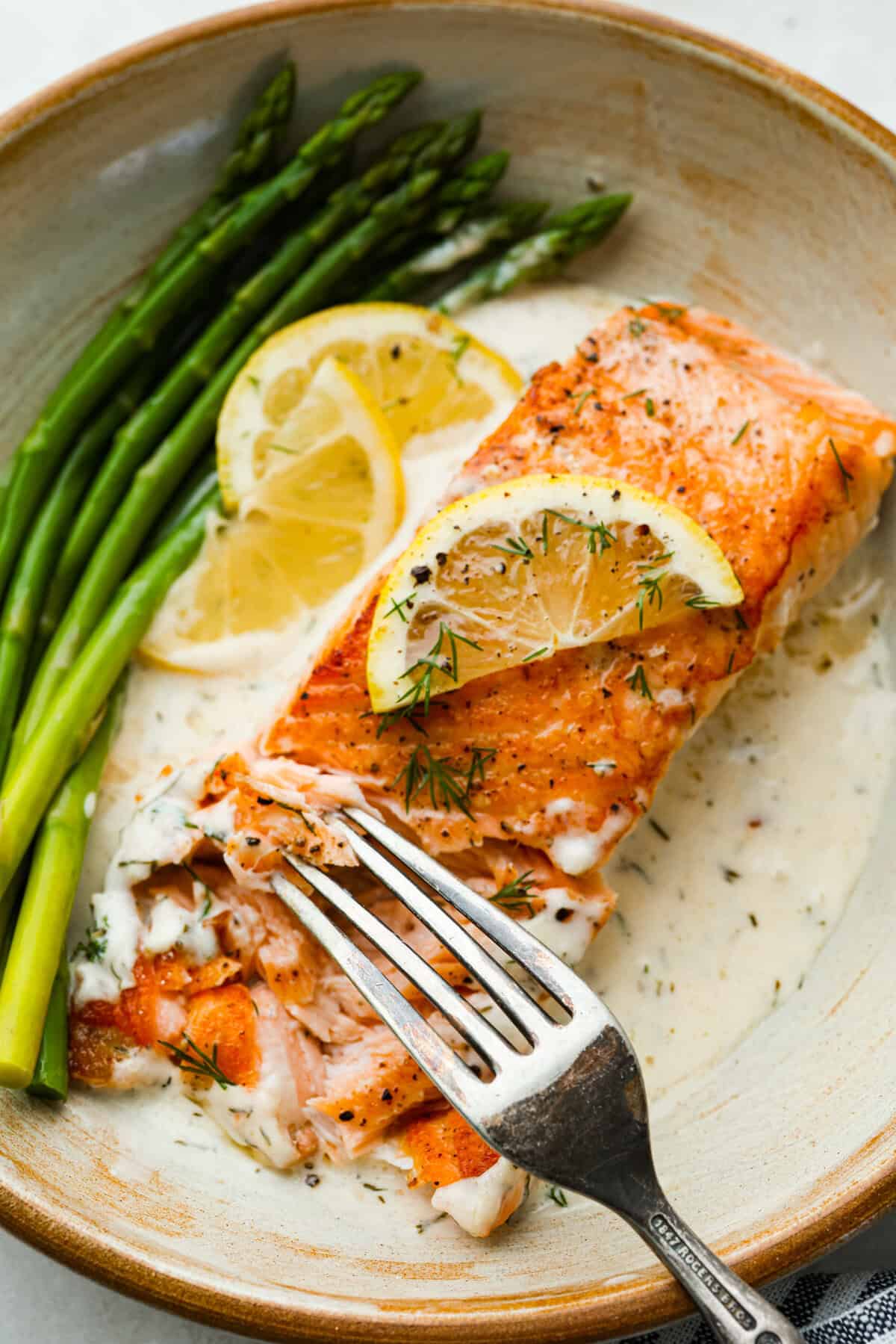 Pan-Seared Salmon with Lemon-Dill Sauce