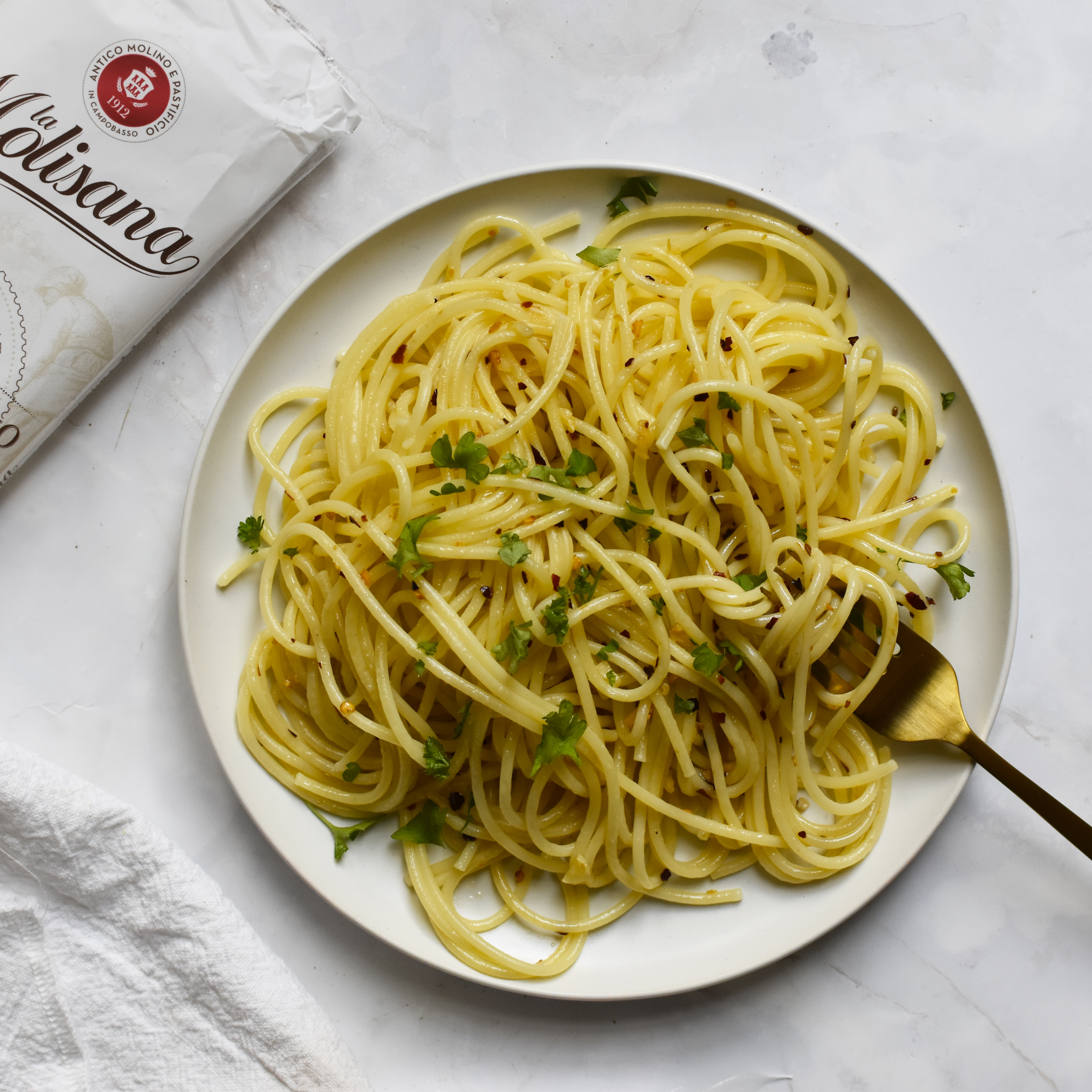 Authentic Tuscan Spaghetti Aglio e Olio