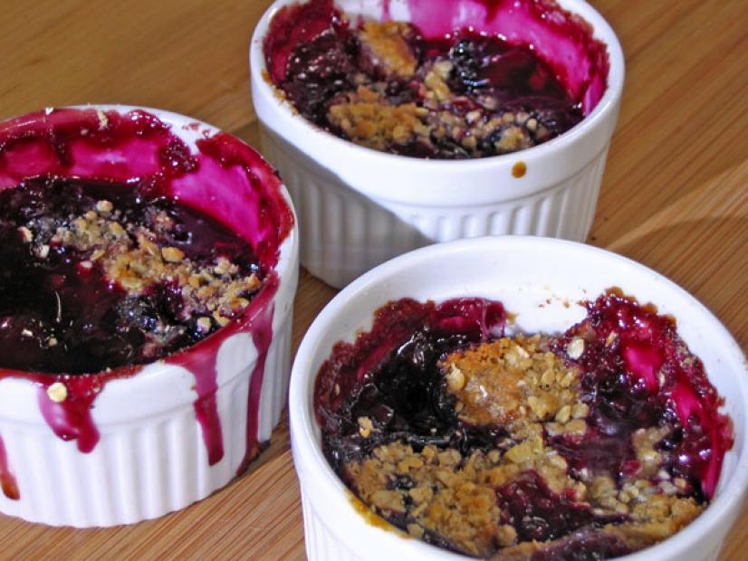 Ring Community Berry Crumble
