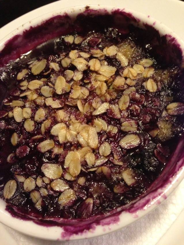 Polar Star Berry Crumble with Vanilla Cream