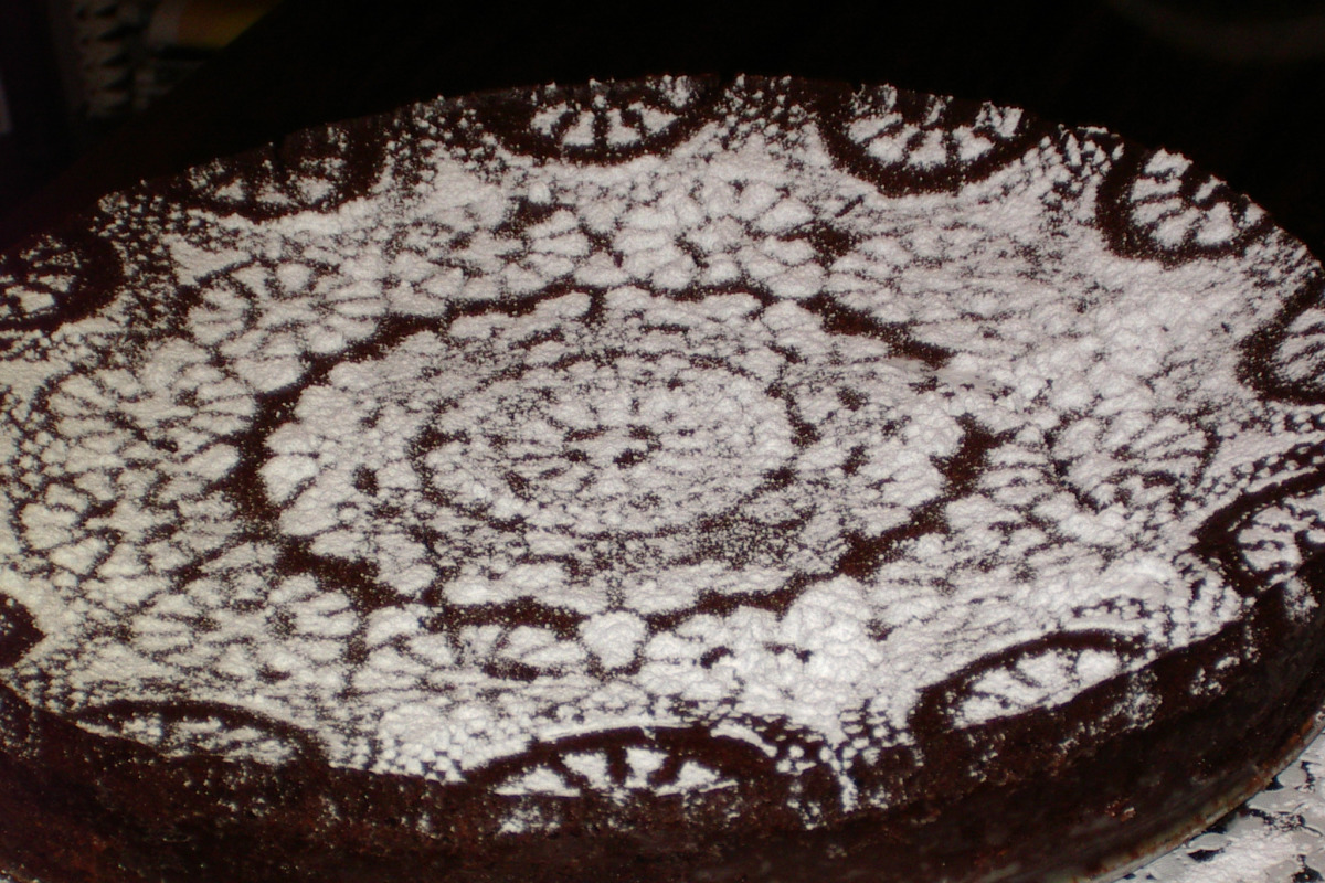 Bittersweet Feather Cake with Dark Chocolate Glaze