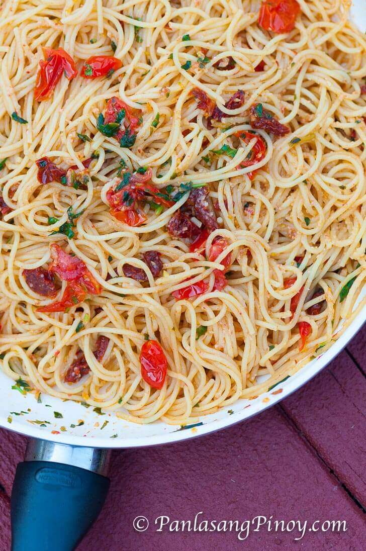 Sun-Drenched Tomato Basil Pasta with Perfectly Al Dente Spaghetti