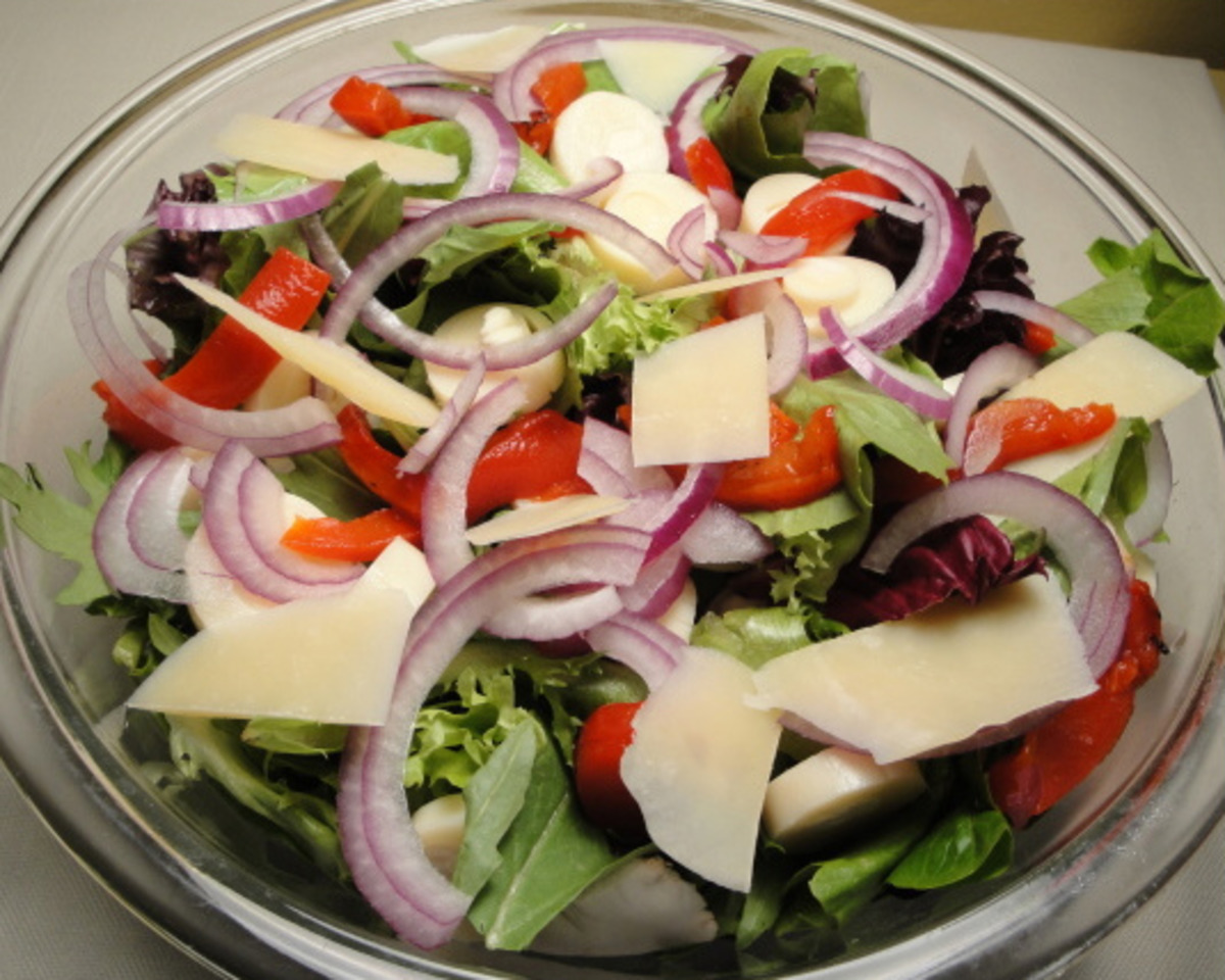Low-Platter Harvest Salad with Lemon-Dill Vinaigrette