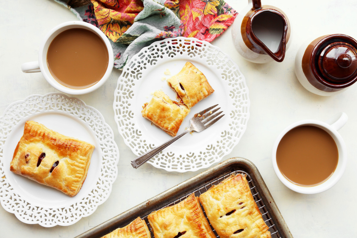 Guava Cheese Pastels (Pastel de Guayaba)