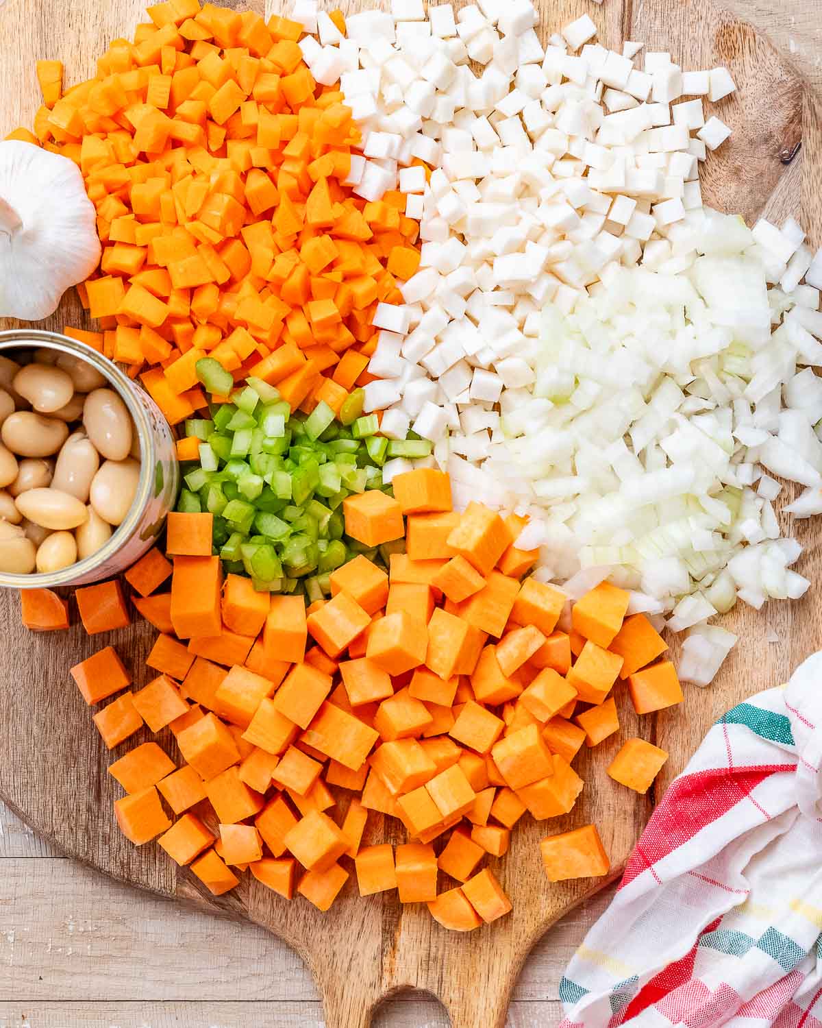 Hearty Three-Bean Vegetable Soup