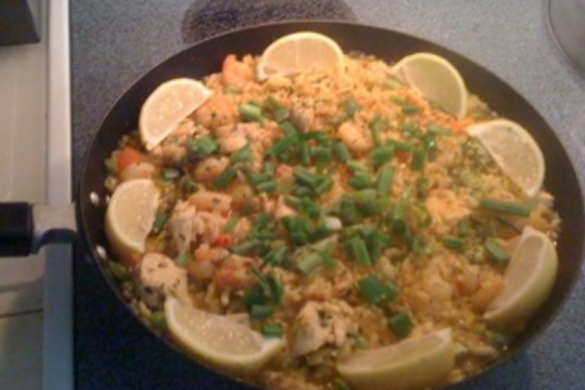 Valencian-Style Seafood and Chicken Paella