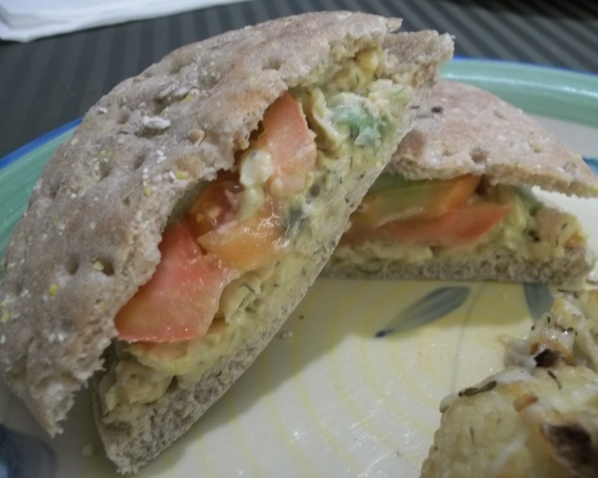 Lemon-Dill Chickpea Salad Sandwich