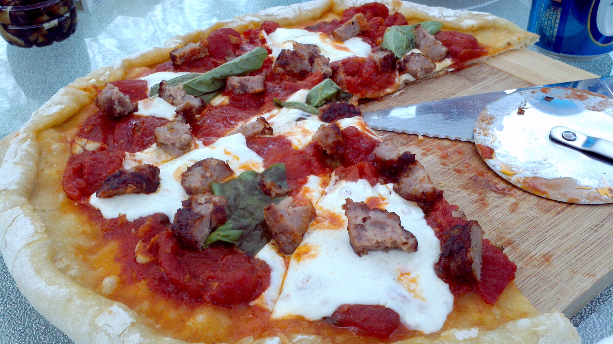 Sausage & Kaffir Lime Margherita Pizza