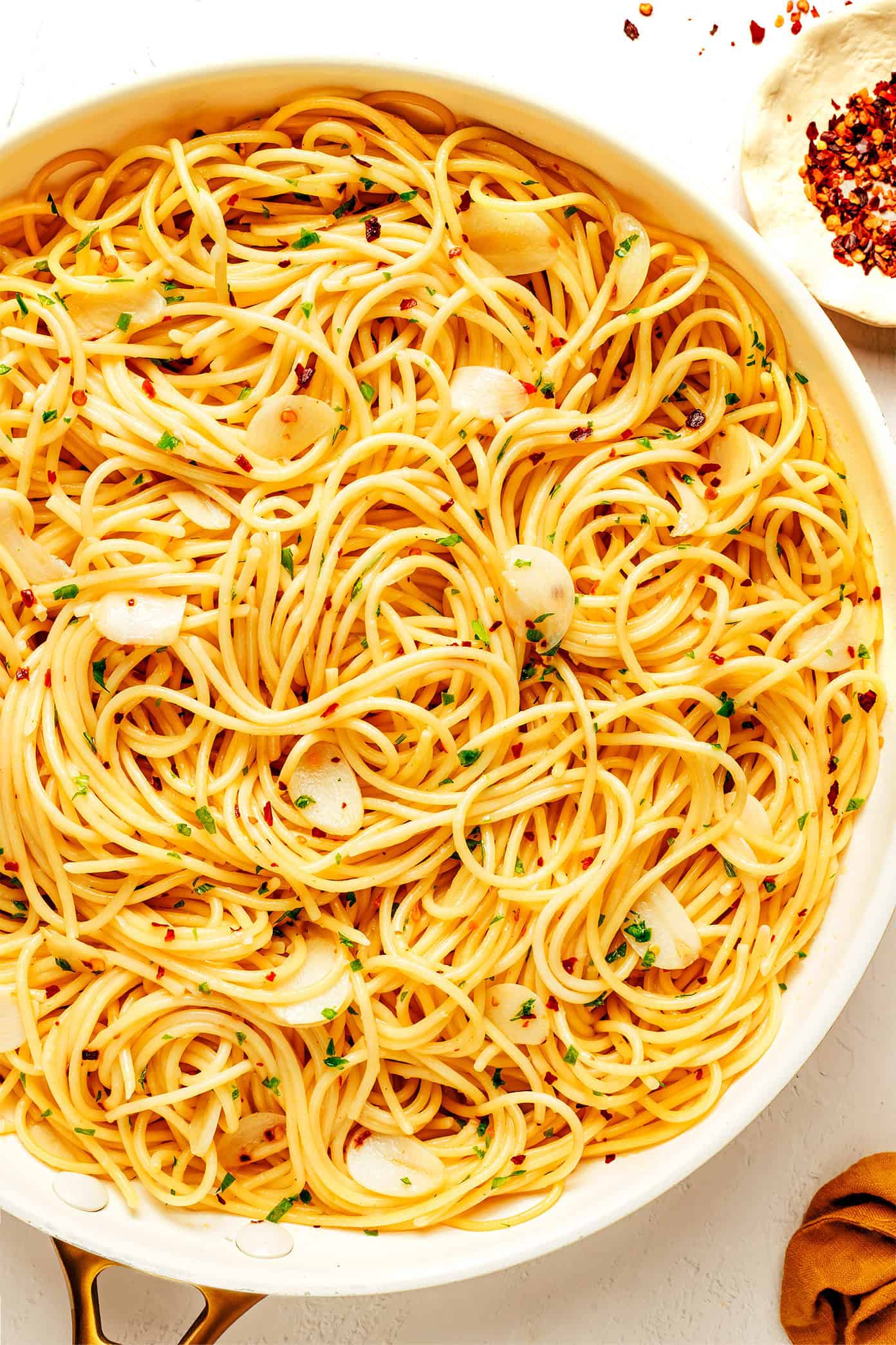 Korean-Italian Spaghetti Aglio e Olio with Tofu