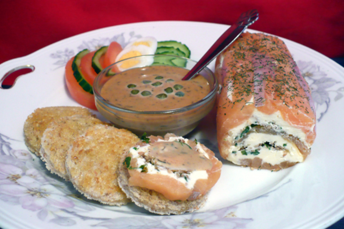 Vierschanzentournee Smoked Salmon Roulade with Dill Crème