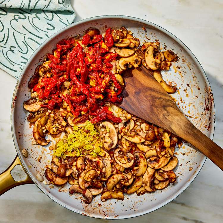One-Pan Mushroom & Sun-Dried Tomato Chicken with Lemon
