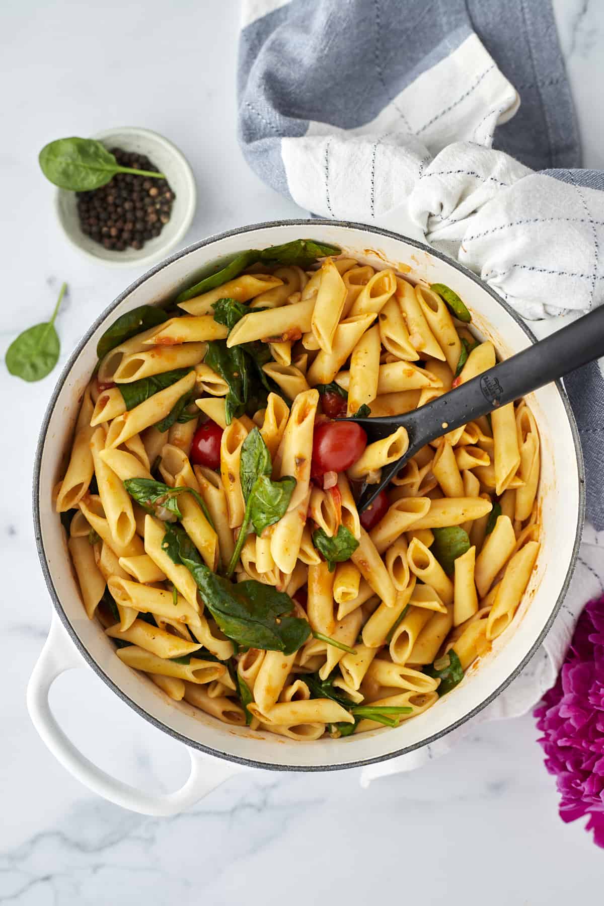 One-Pot Creamy Tomato & Spinach Pasta