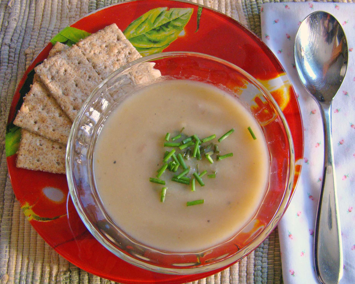 Creamy Endive & Leek Soup with Honey-Infused Broth