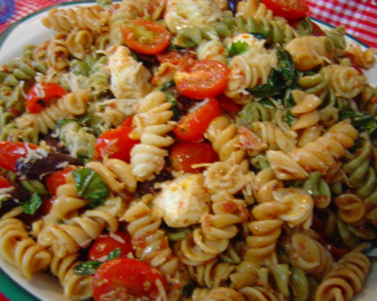Sun-Drenched Tomato Basil Pasta with Fresh Mozzarella