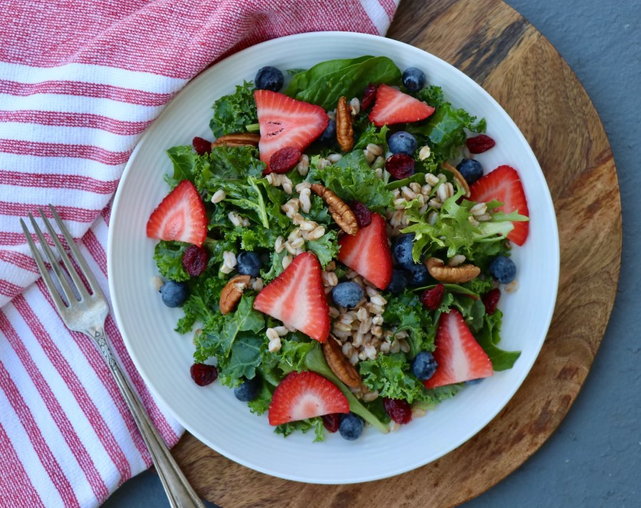 Kale & Berry Eye-Healthy Salad