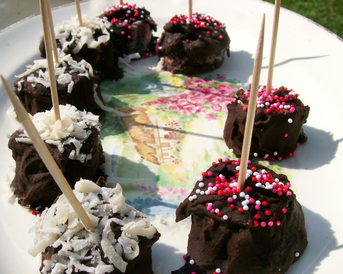 Fun Band Banana Bites with Chocolate Drizzle