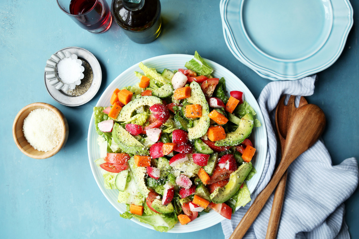 Houzz Garden Salad with Balsamic Reduction