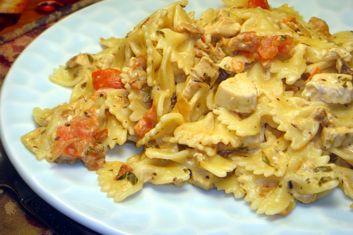 Speedy Creamy Tomato Pasta with Fresh Basil