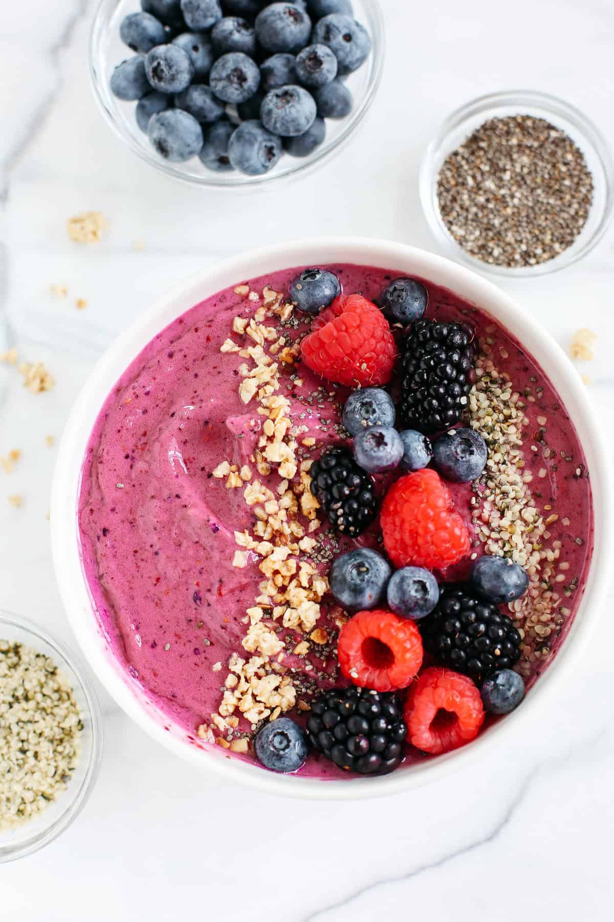 Berry & Seed Fresh Smoothie Bowl