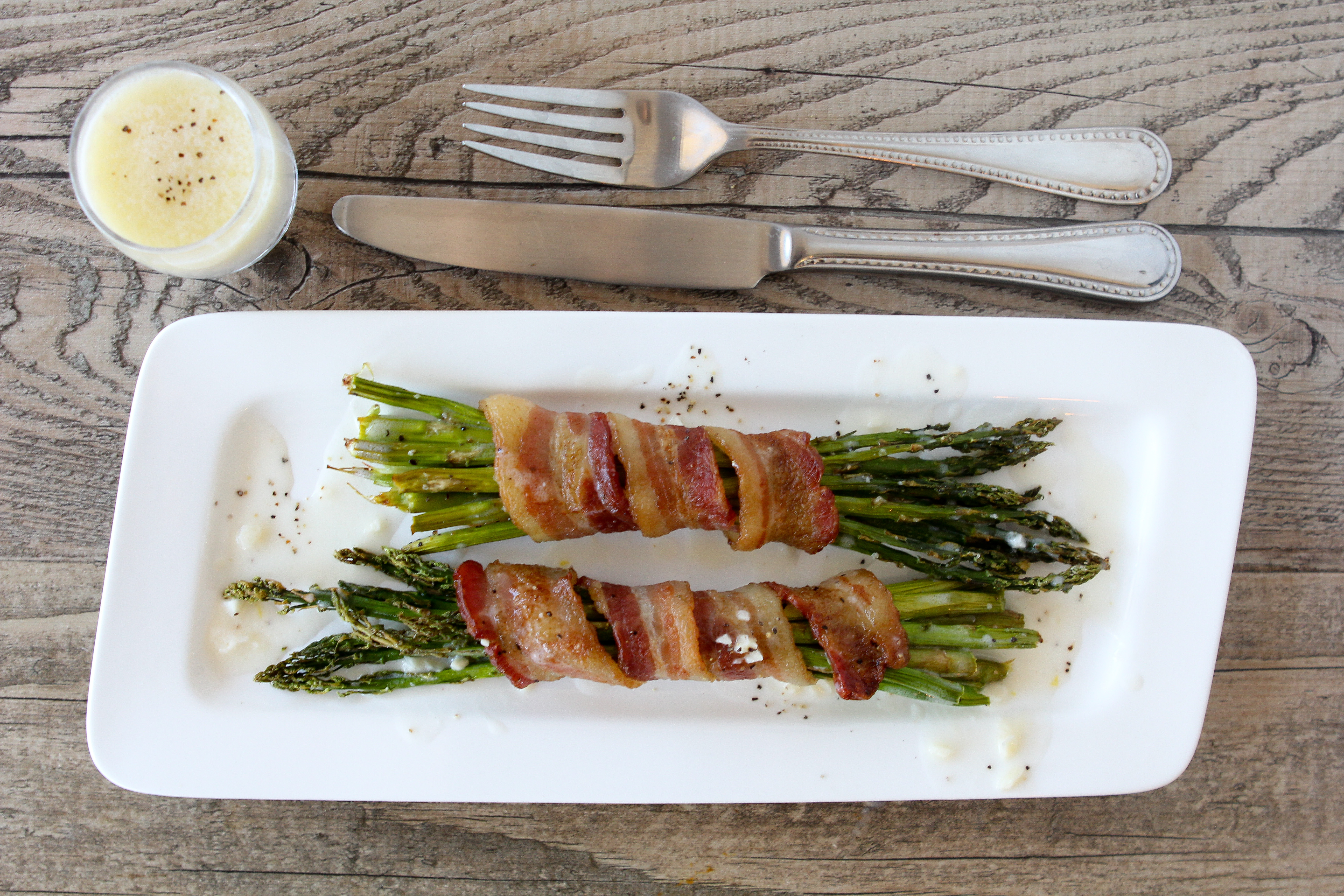 Crispy Bacon-Wrapped Asparagus with Lemon Herb Butter