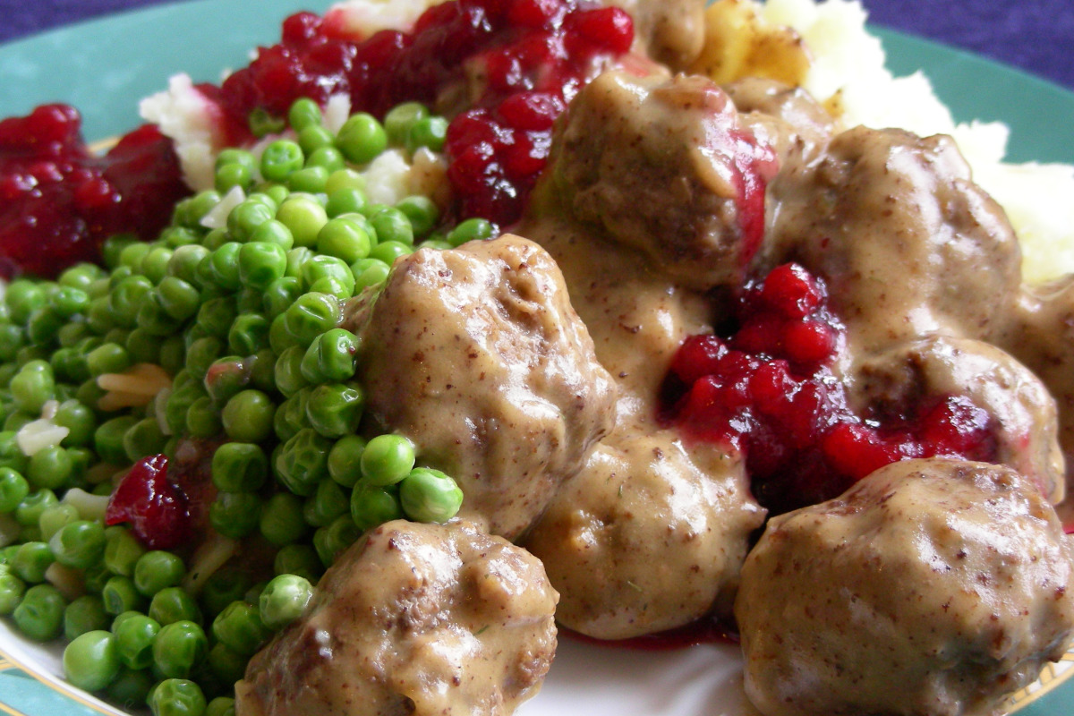 Scandinavian Meatballs with Lingonberry Sauce