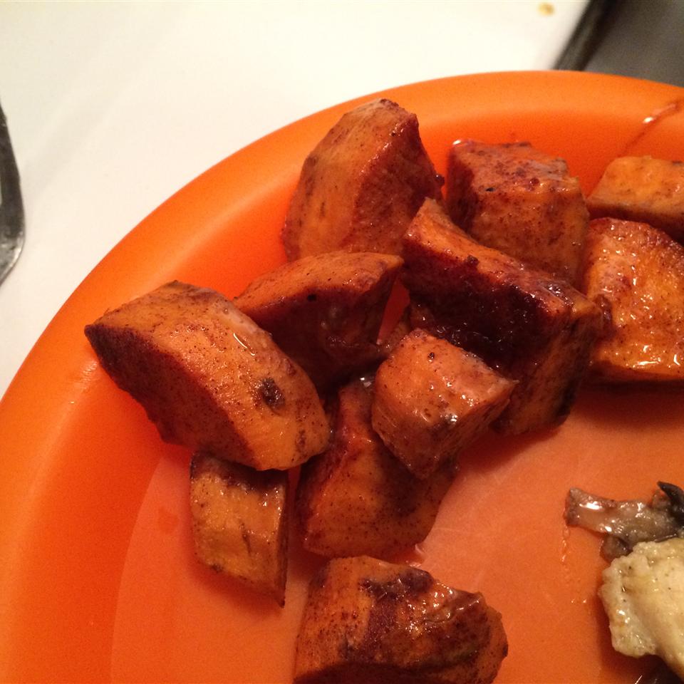 Maple-Glazed Sweet Potato Slices with Cinnamon