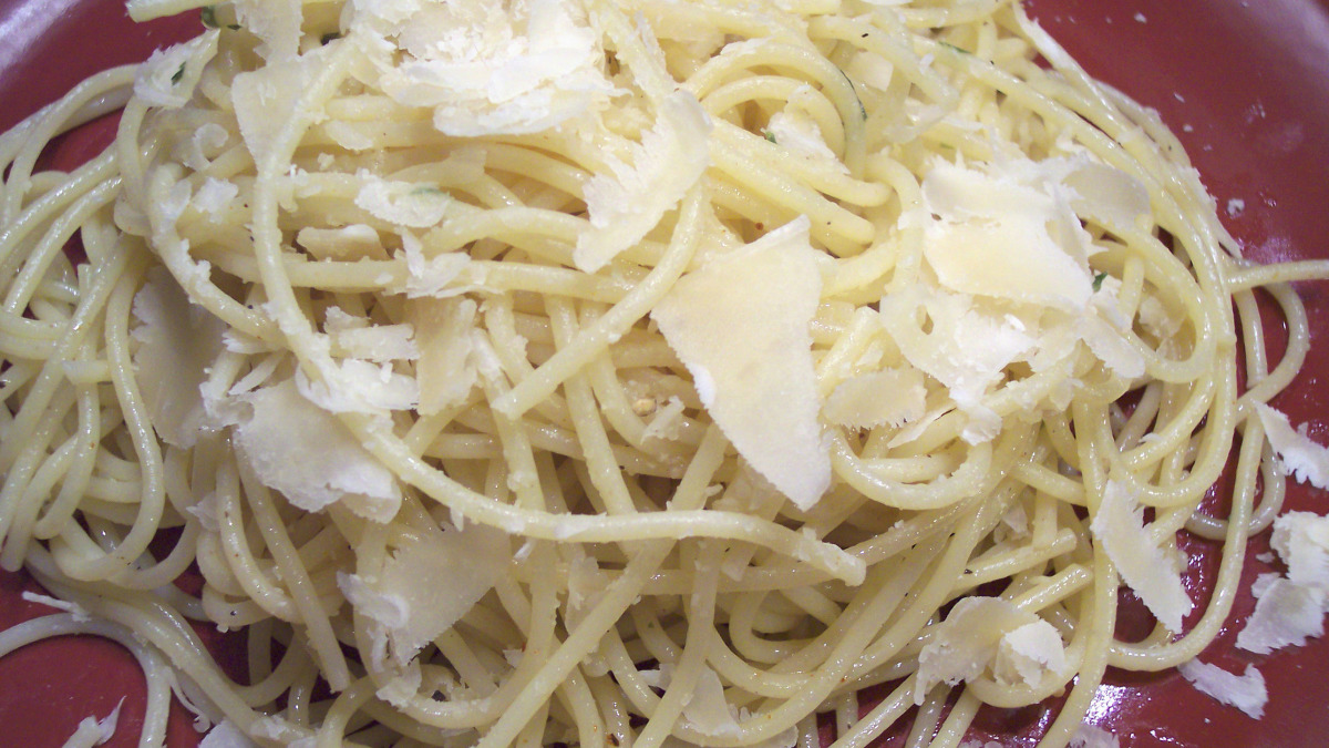 Garage Sale Garlic Parmesan Pasta