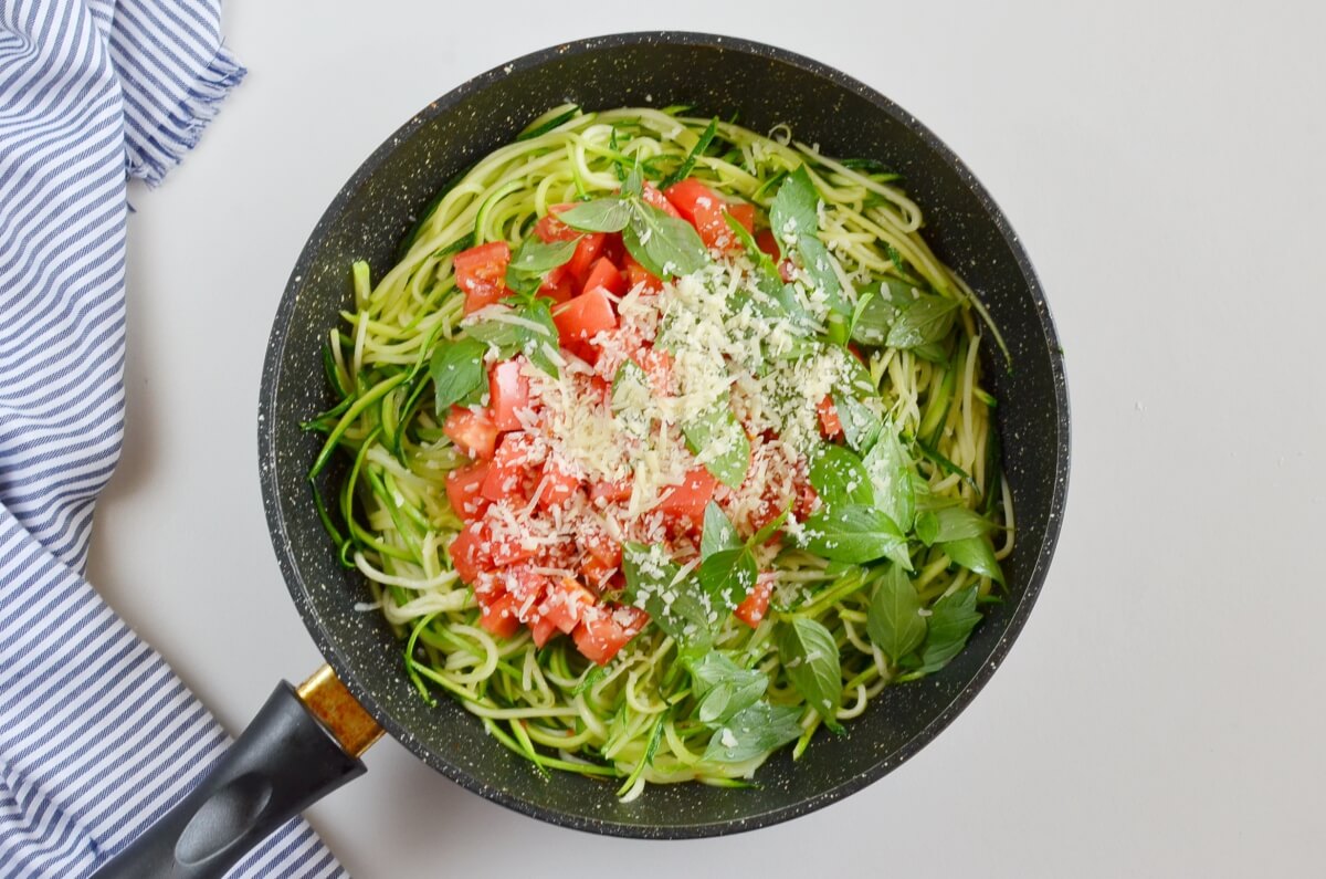 Crispy Bacon & Garlic Parmesan Zucchini Noodles