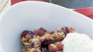 Michigan Apple Crisp with Oat Streusel