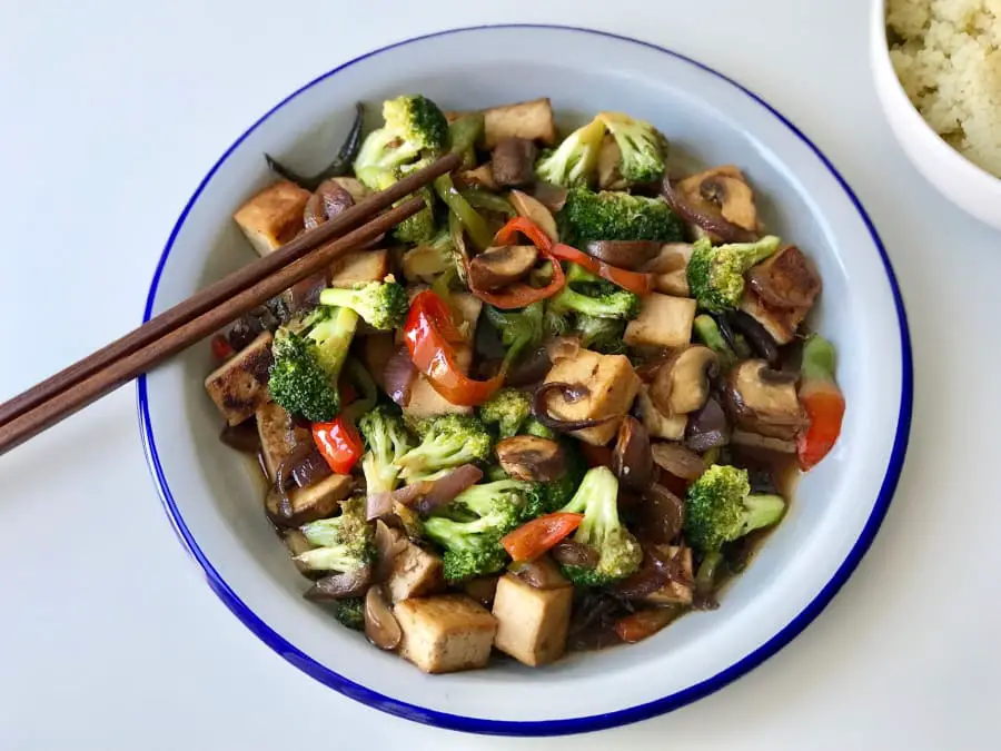 Stir-Fried Tofu with Broccoli and Peppers