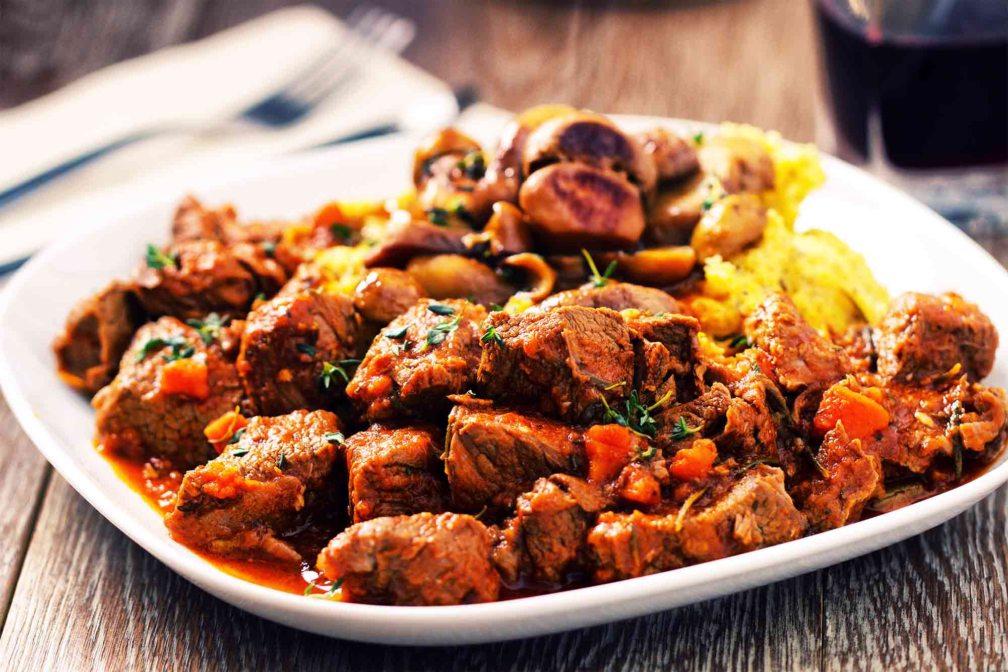Carne Guisada con Pimientos