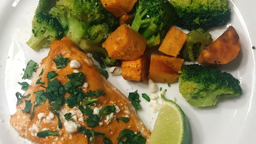 Lemon-Dill Sheet Pan Salmon with Roasted Vegetables