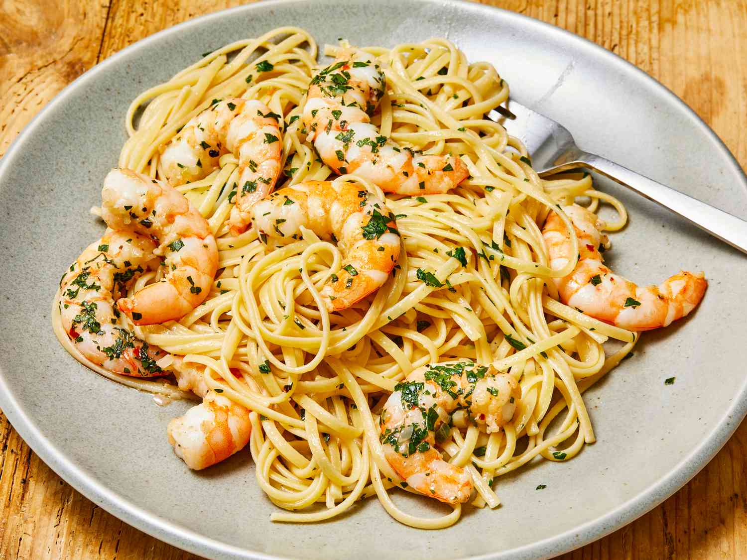 Lemon-Garlic Shrimp Scampi Pasta