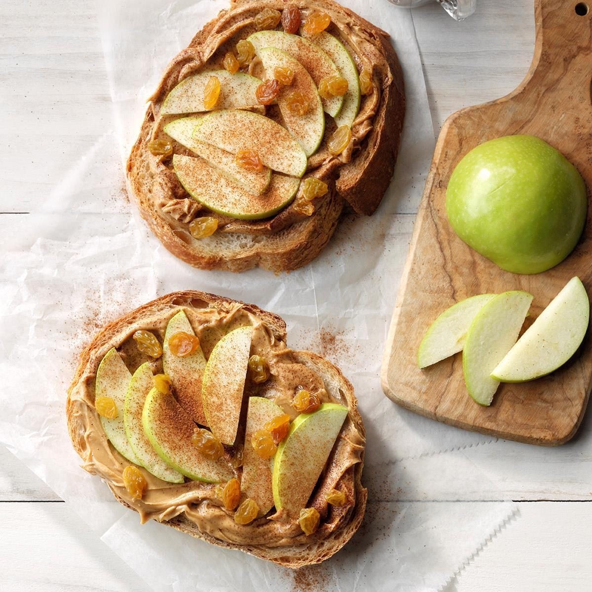 Portable Apple & Peanut Butter Sandwiches
