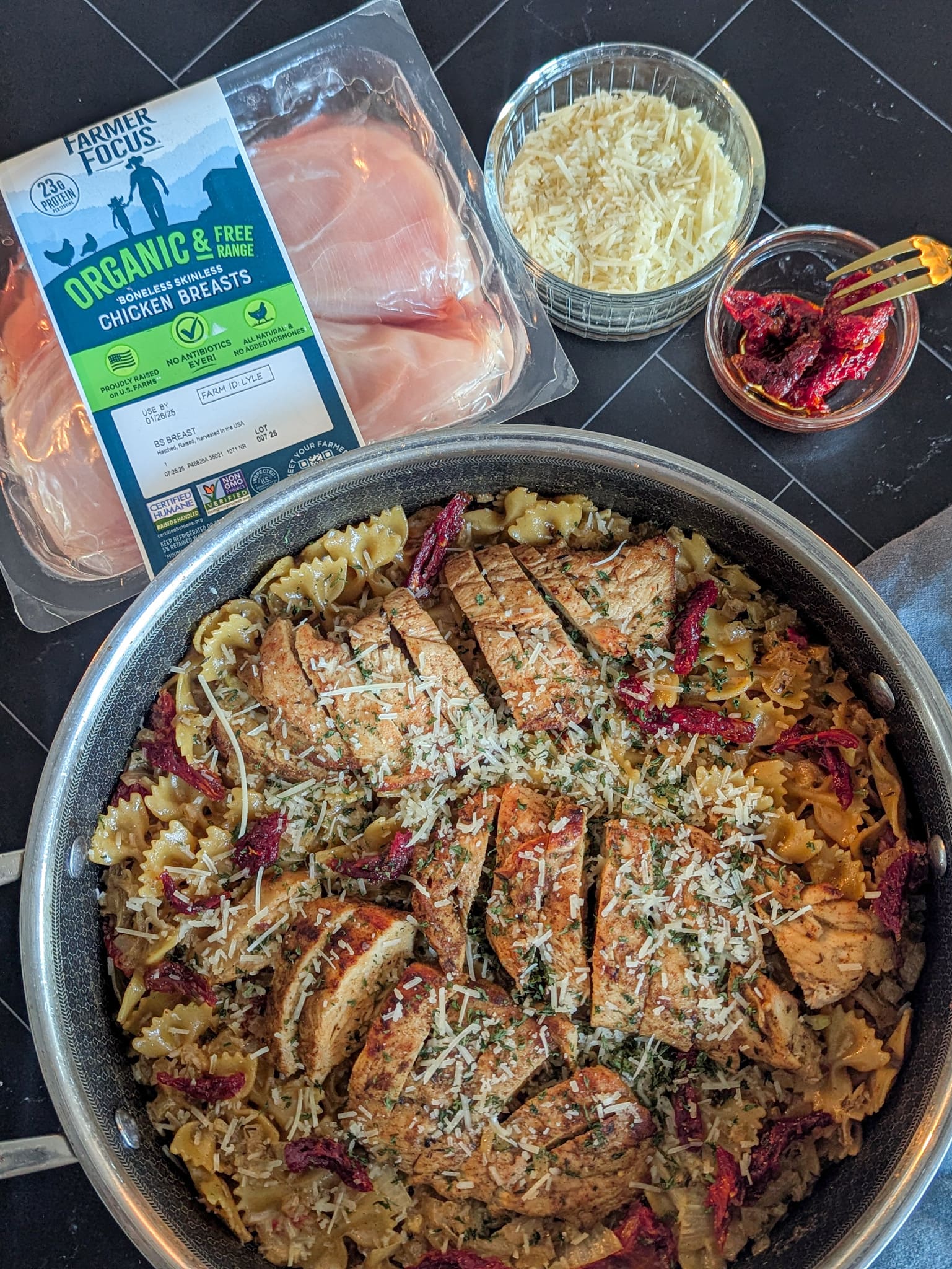 Sun-Dried Tomato & Capers Chicken Skillet