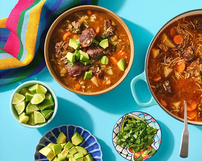 Sopa de Res con Yuca y Arroz