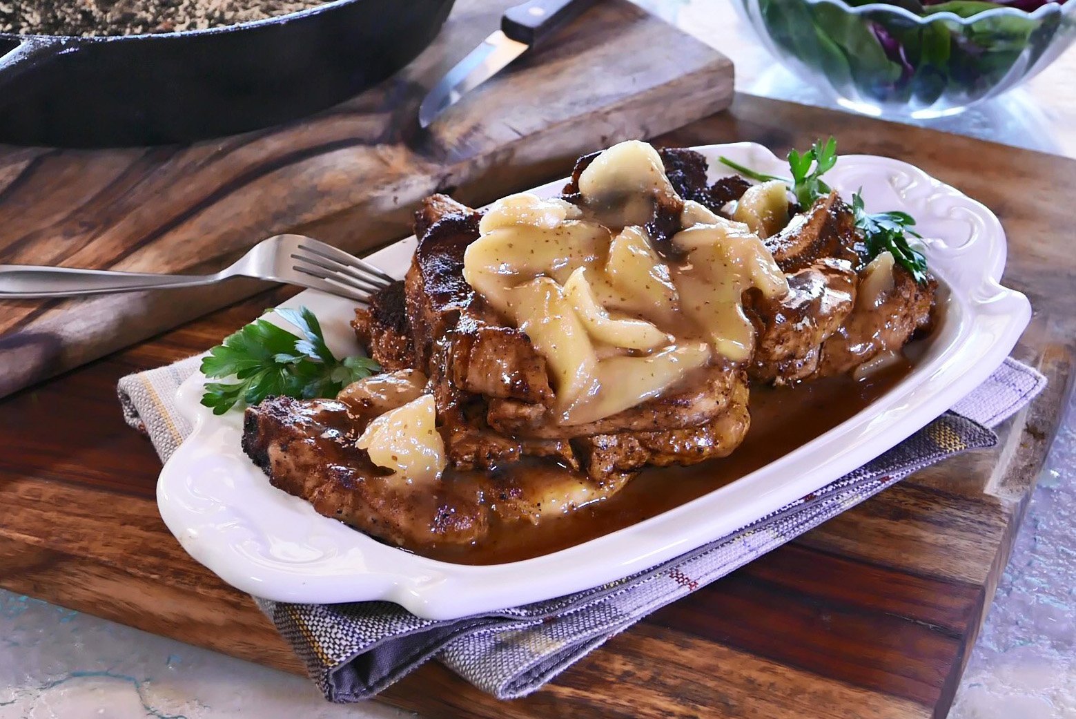 Maple-Glazed Pork Chops with Apple Slices