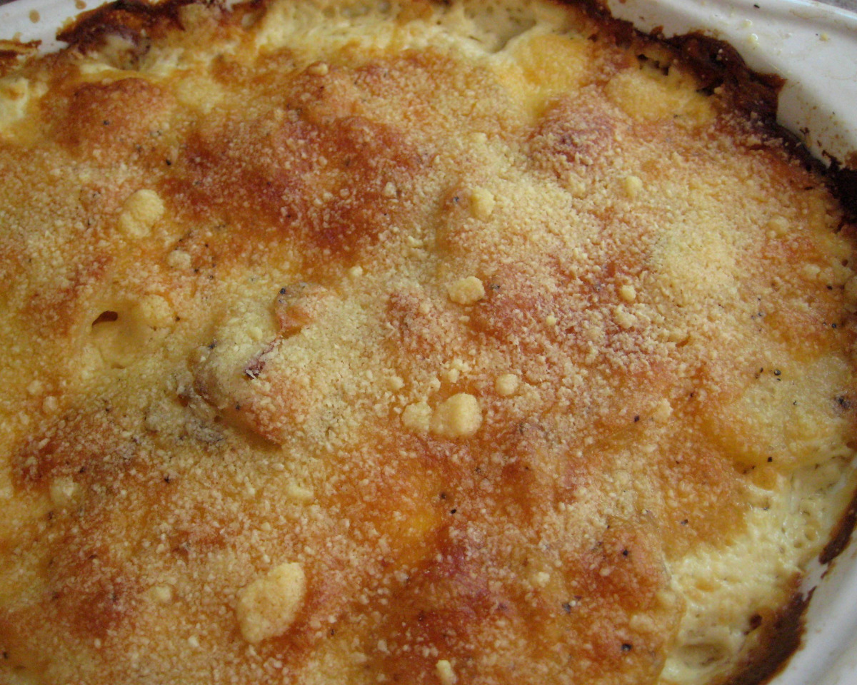 Creamy Garlic and Chive Scalloped Potatoes