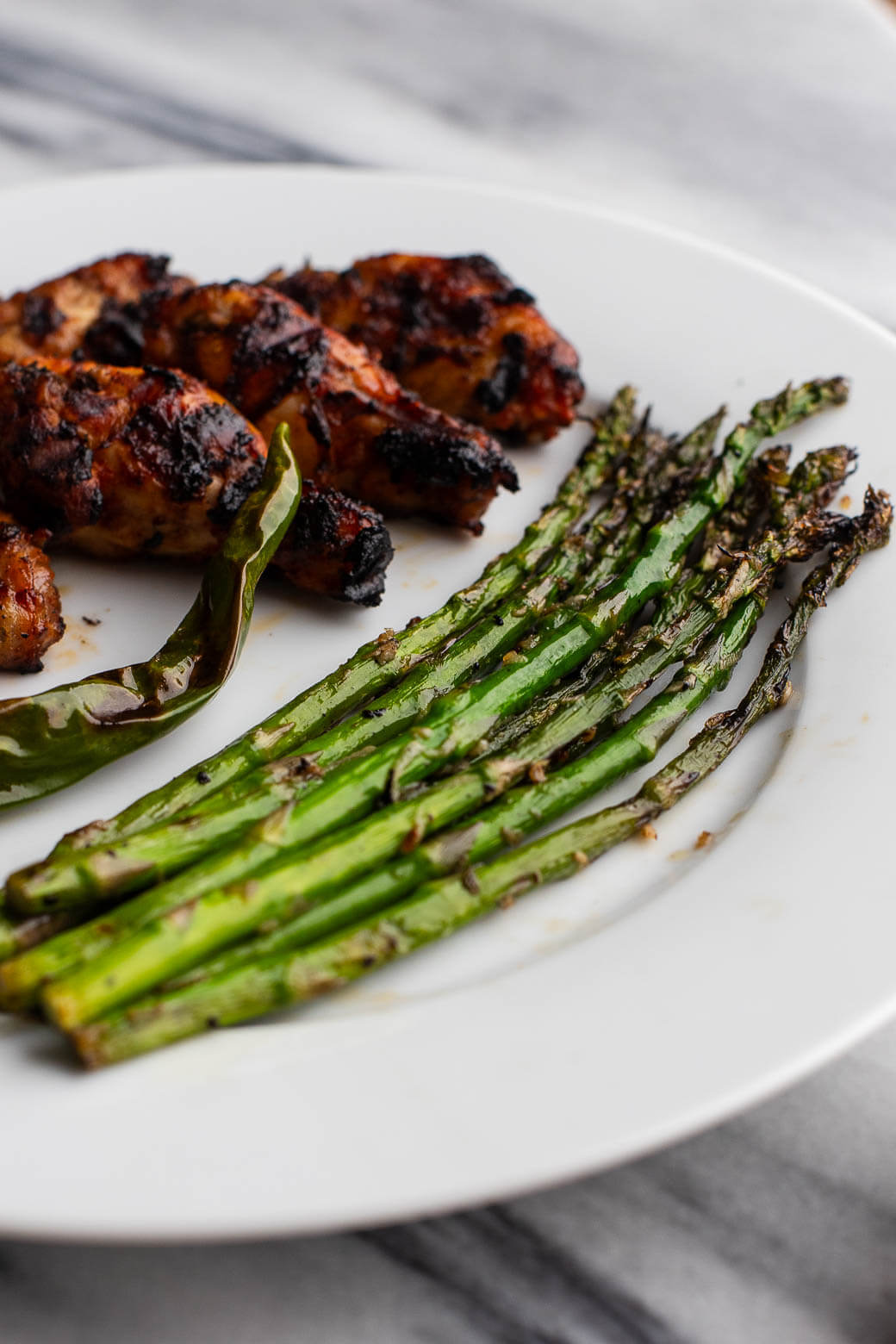 Bloating-Relief Grilled Chicken & Asparagus