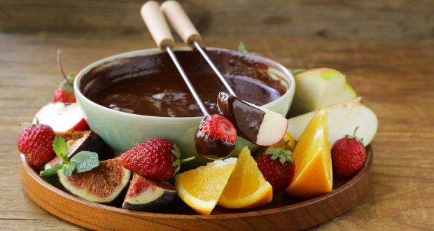 Original Chocolate Fondue with Authentic Toppings