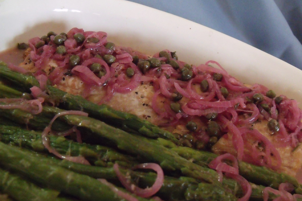 Lemon-Dill Salmon with Capers and Asparagus