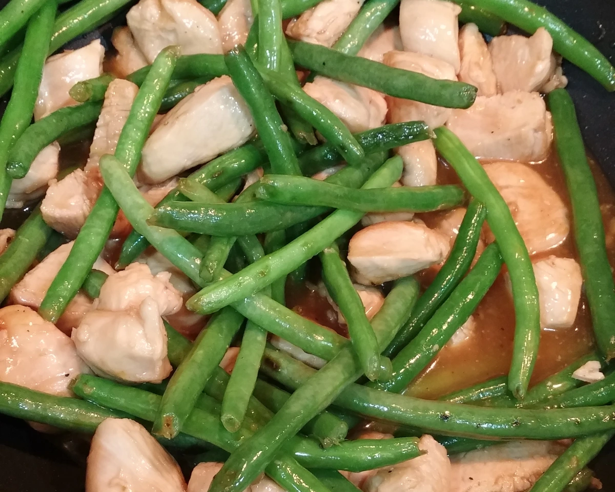 Honey-Glazed Chicken Stir-Fry with Broccoli