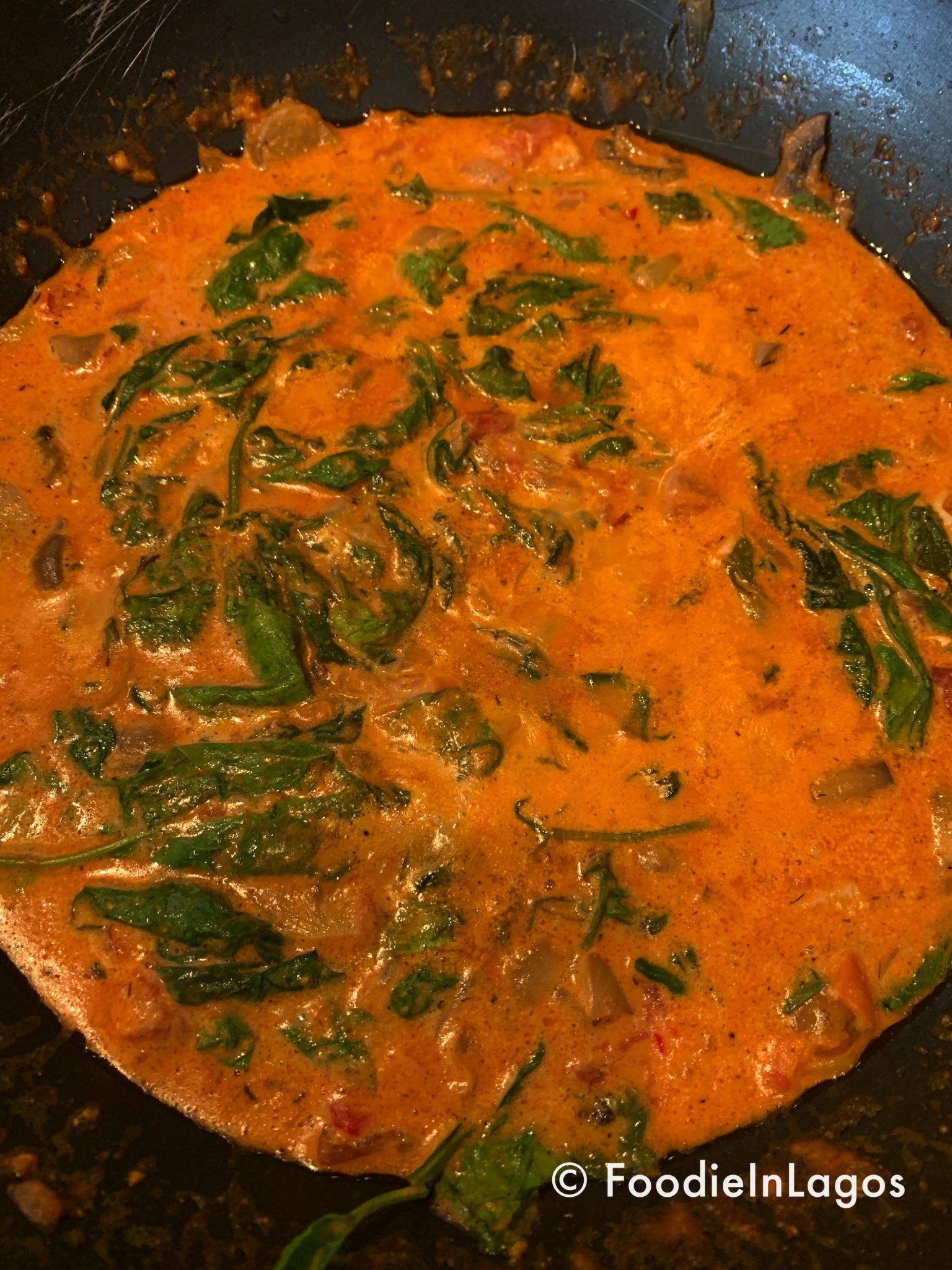 One-Pot Creamy Tomato & Vegetable Pasta with Spinach
