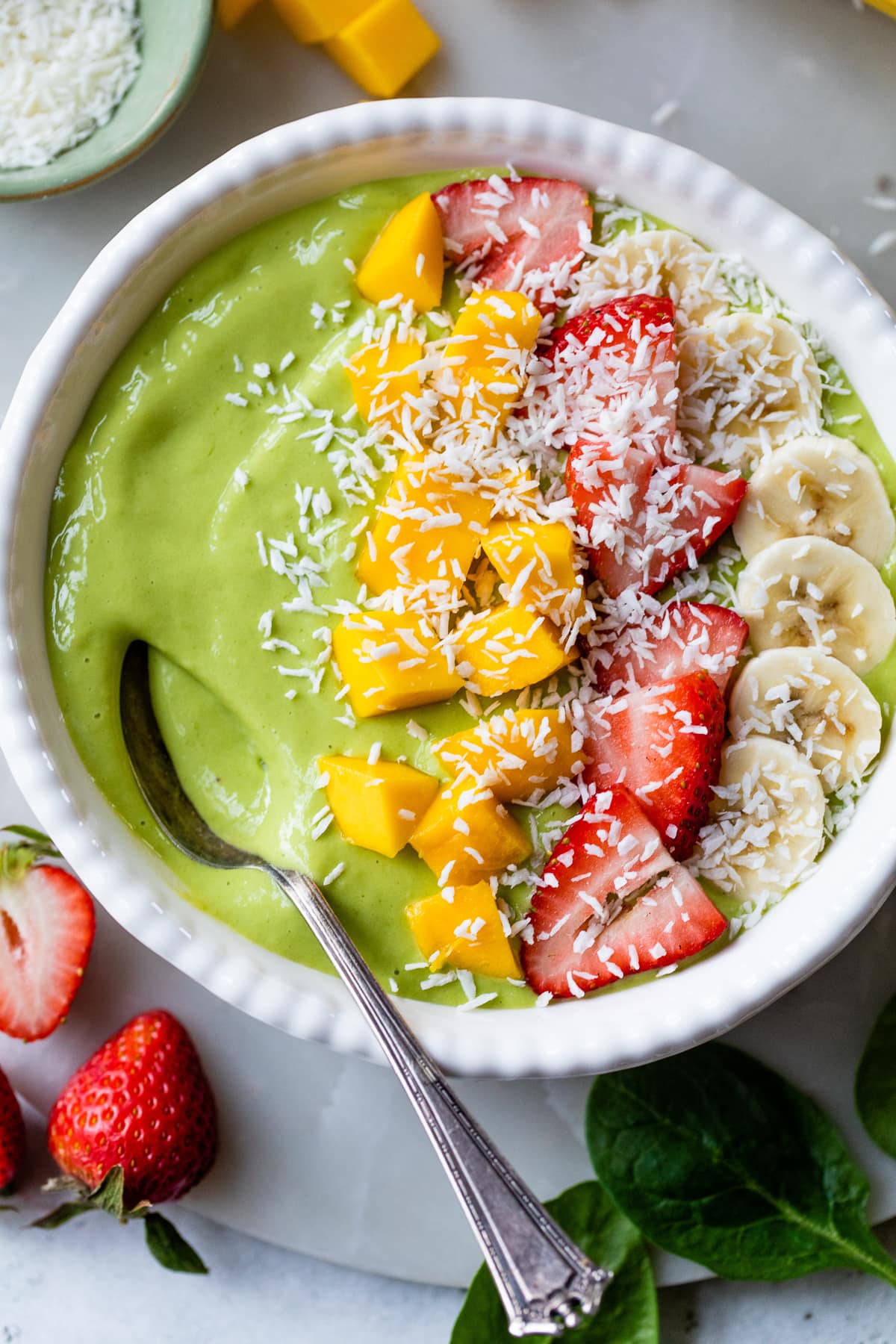 Magnesium-Boosting Green Smoothie Bowl