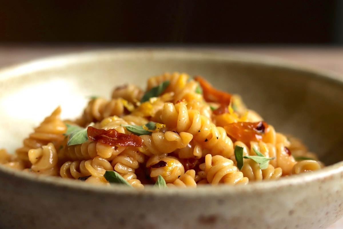 Authentic Pasta All'Aglio e Olio with Lemon Zest
