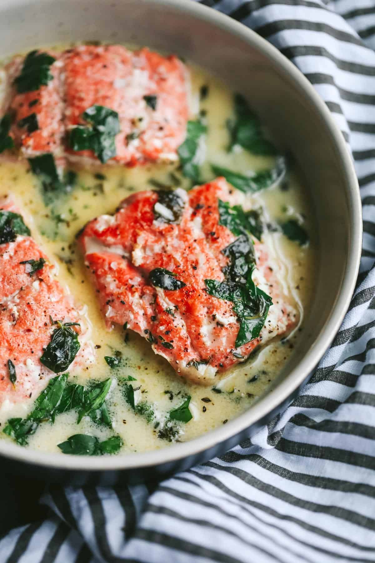 Crispy Lemon-Garlic Keto Salmon with Avocado Cream