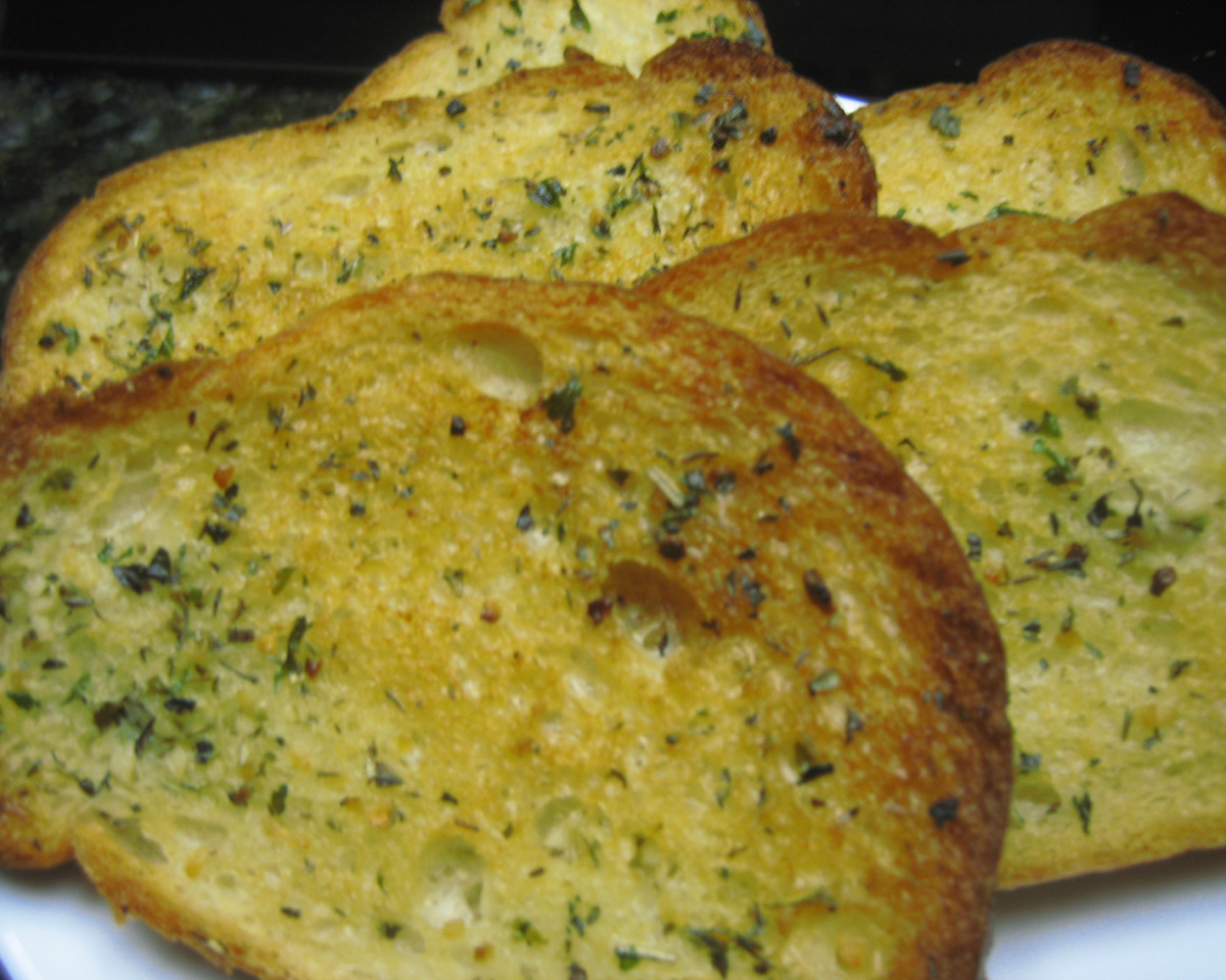 Best-Ever Garlic Bread with Herbs