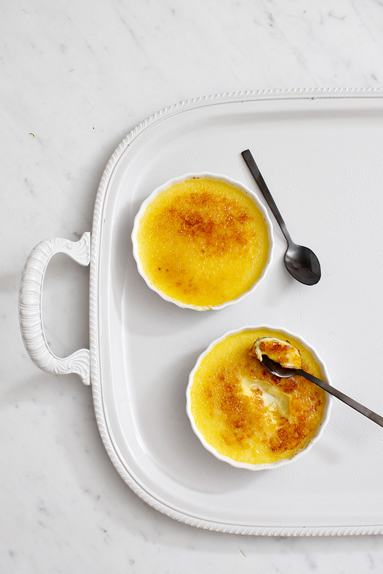 Classic Crème Brûlée with Vanilla Bean