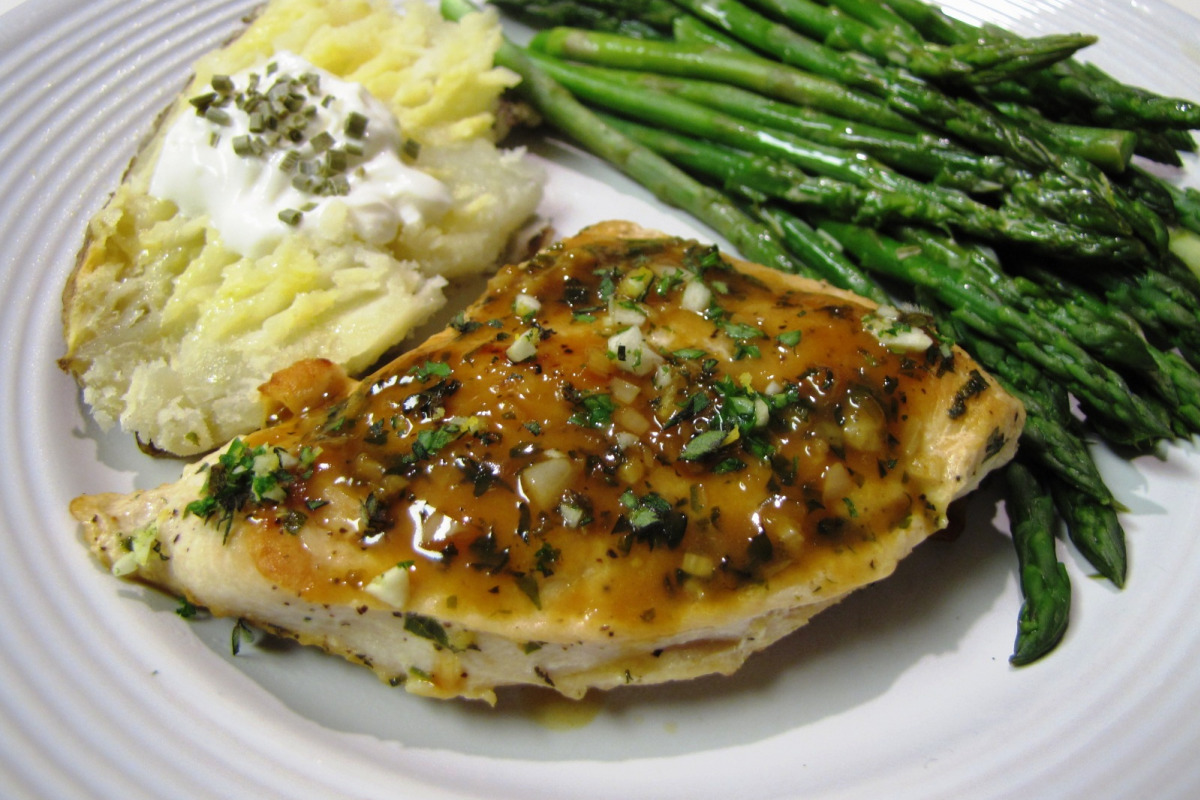 Home Design Herb-Infused Chicken Breasts